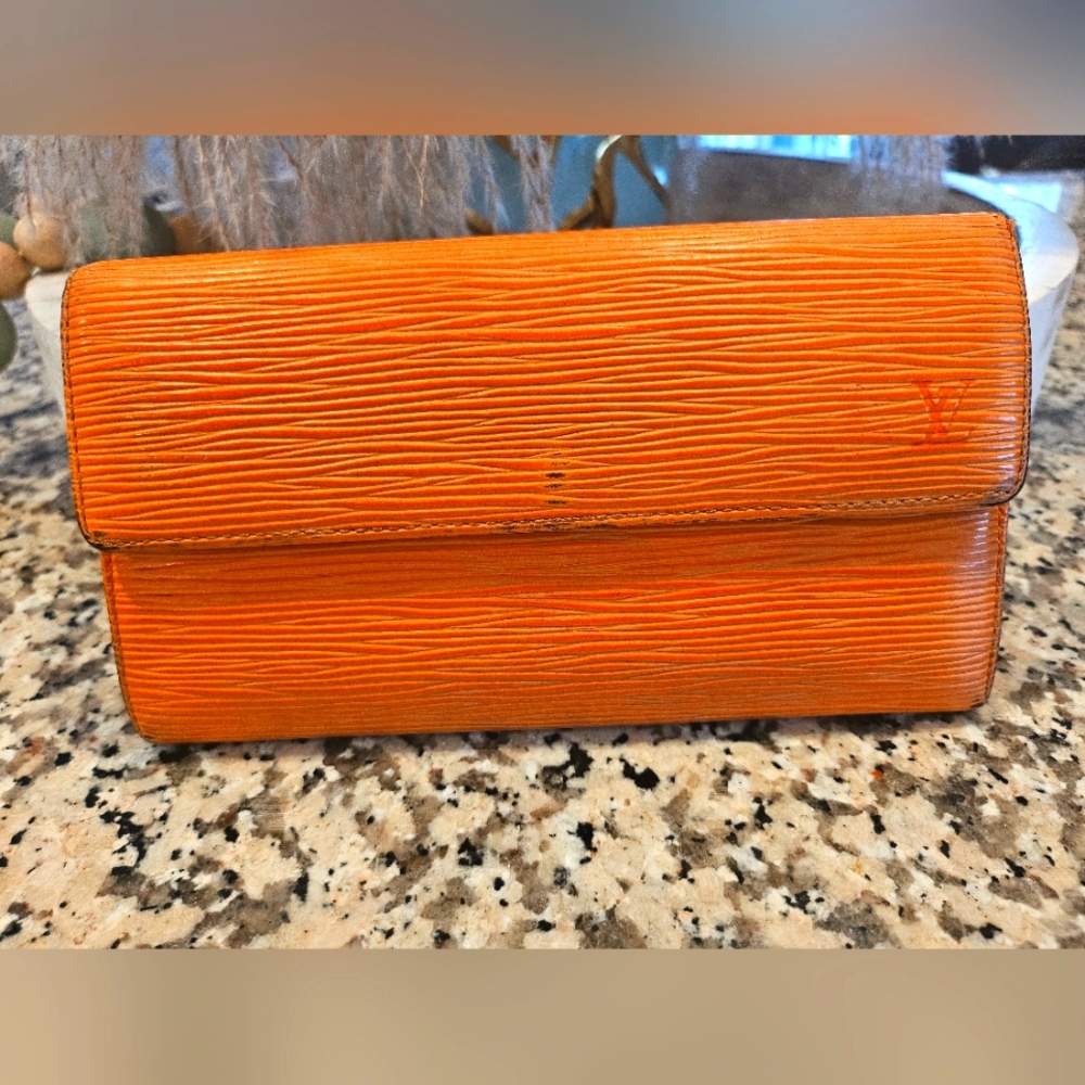 Louis Vuitton Orange Epi Leather Wallet. GUC